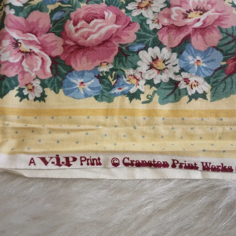 FABRIC PILLOW PANELS w/ border, Georgeous Dense Florals On Yellow 4 Panels 1 Yd